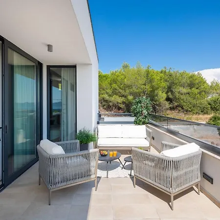 Vila Beautiful Calvi